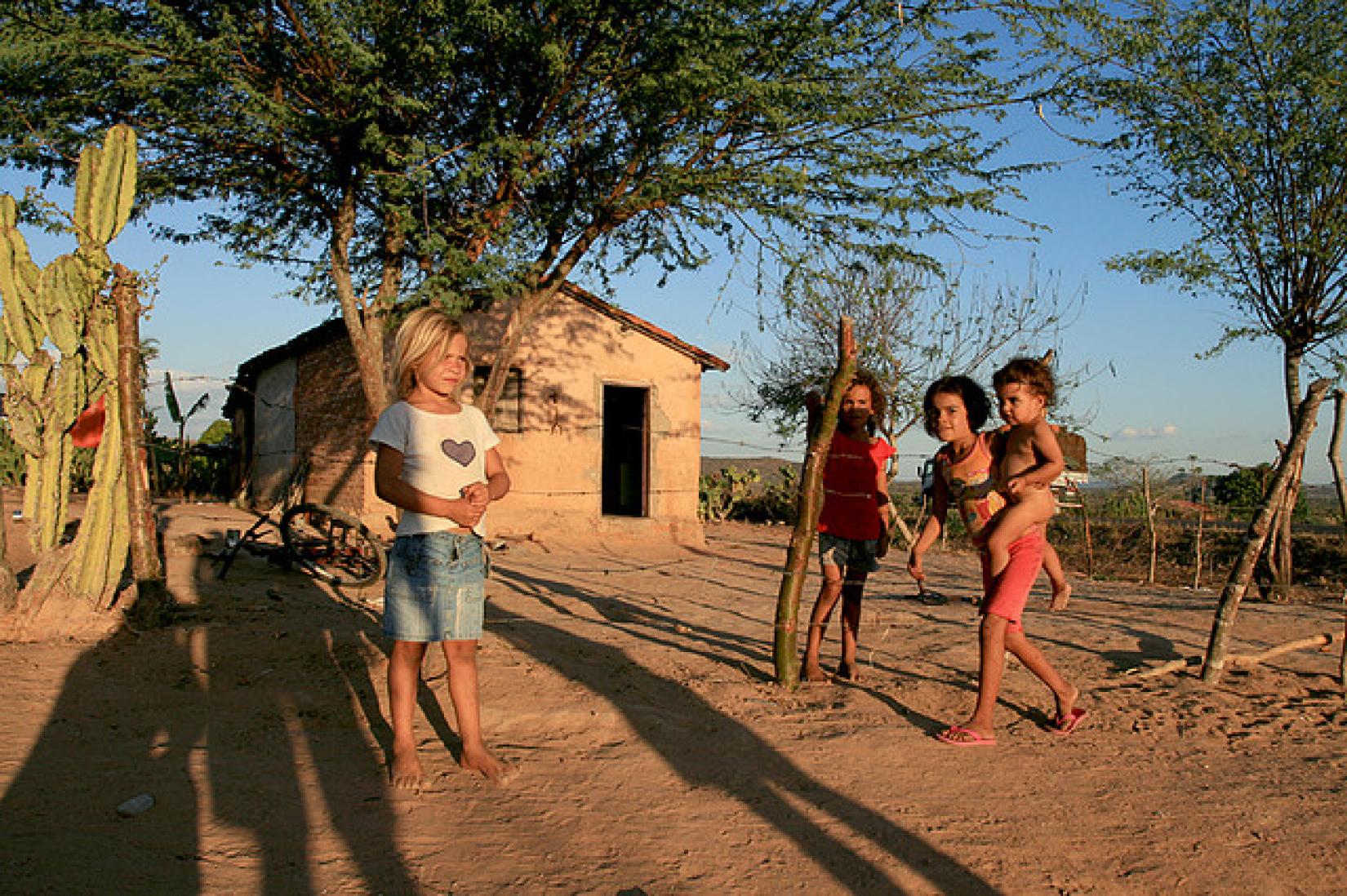 Nordeste do Brasil deve enfrentar períodos prolongados de extremas de seca e expansão das zonas áridas devido ao recrudescimento das mudanças climáticas. Foto: WikiCommons / Flickr / Maria Hsu