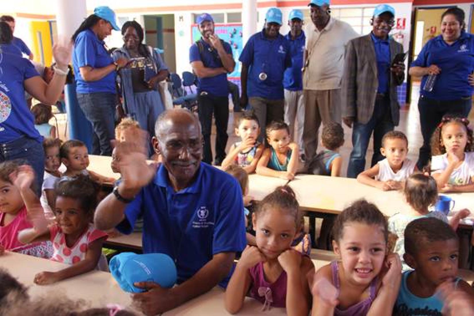 Delegação da União Africana visita escola pública no Brasil em agosto de 2015. Foto: PMA/Mariana Rocha