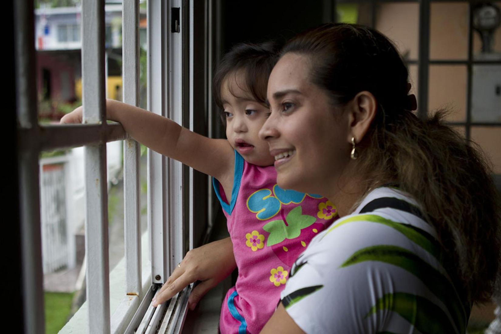 De acordo com a Organização Mundial da Saúde, a síndrome de Down é um arranjo cromossômico que ocorre naturalmente e que sempre foi parte da condição humana, existindo em todas as regiões do mundo. Foto: UNICEF/Dormino