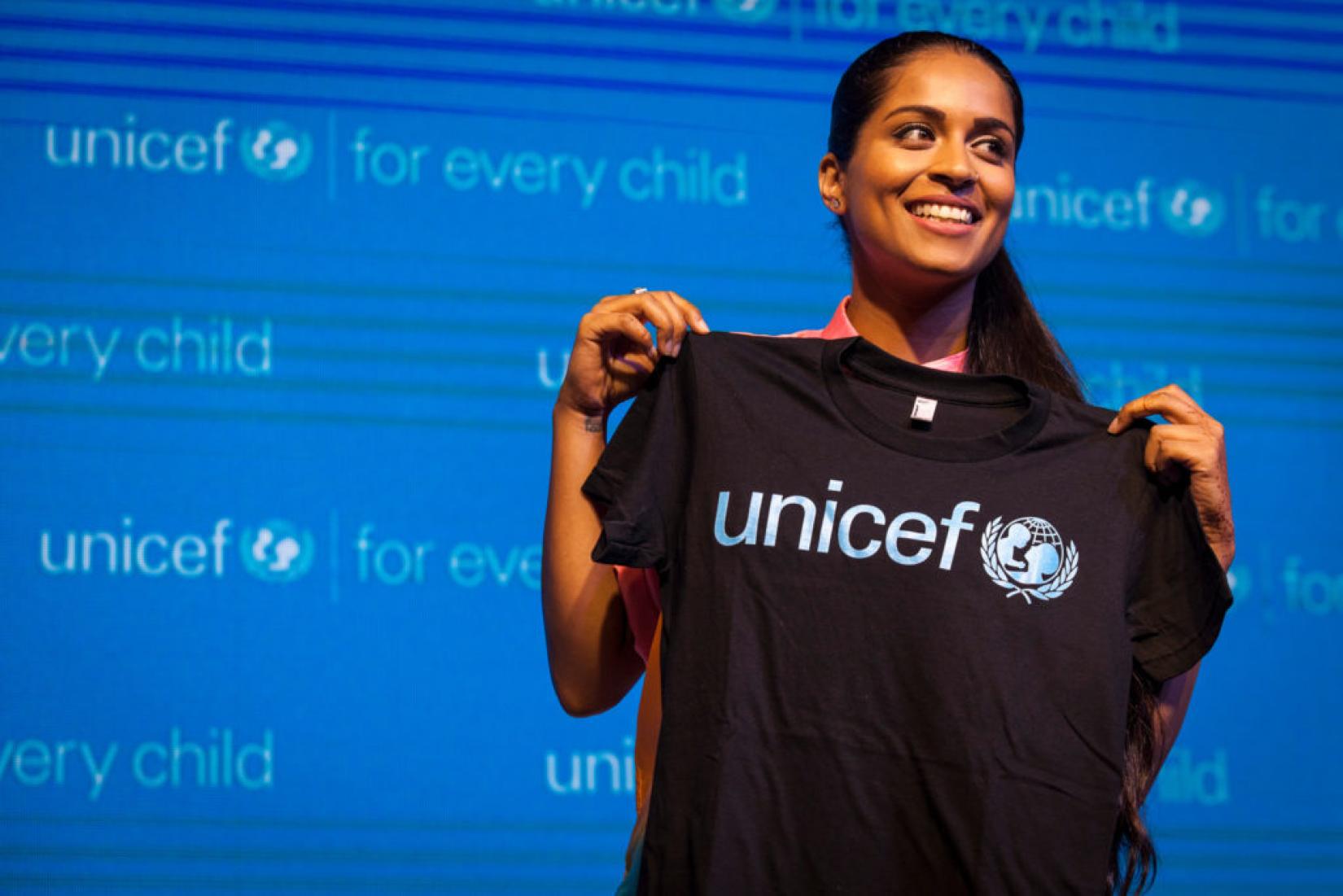 Lilly Singh é nomeada embaixadora global do UNICEF. Foto: UNICEF/Patrick Brown