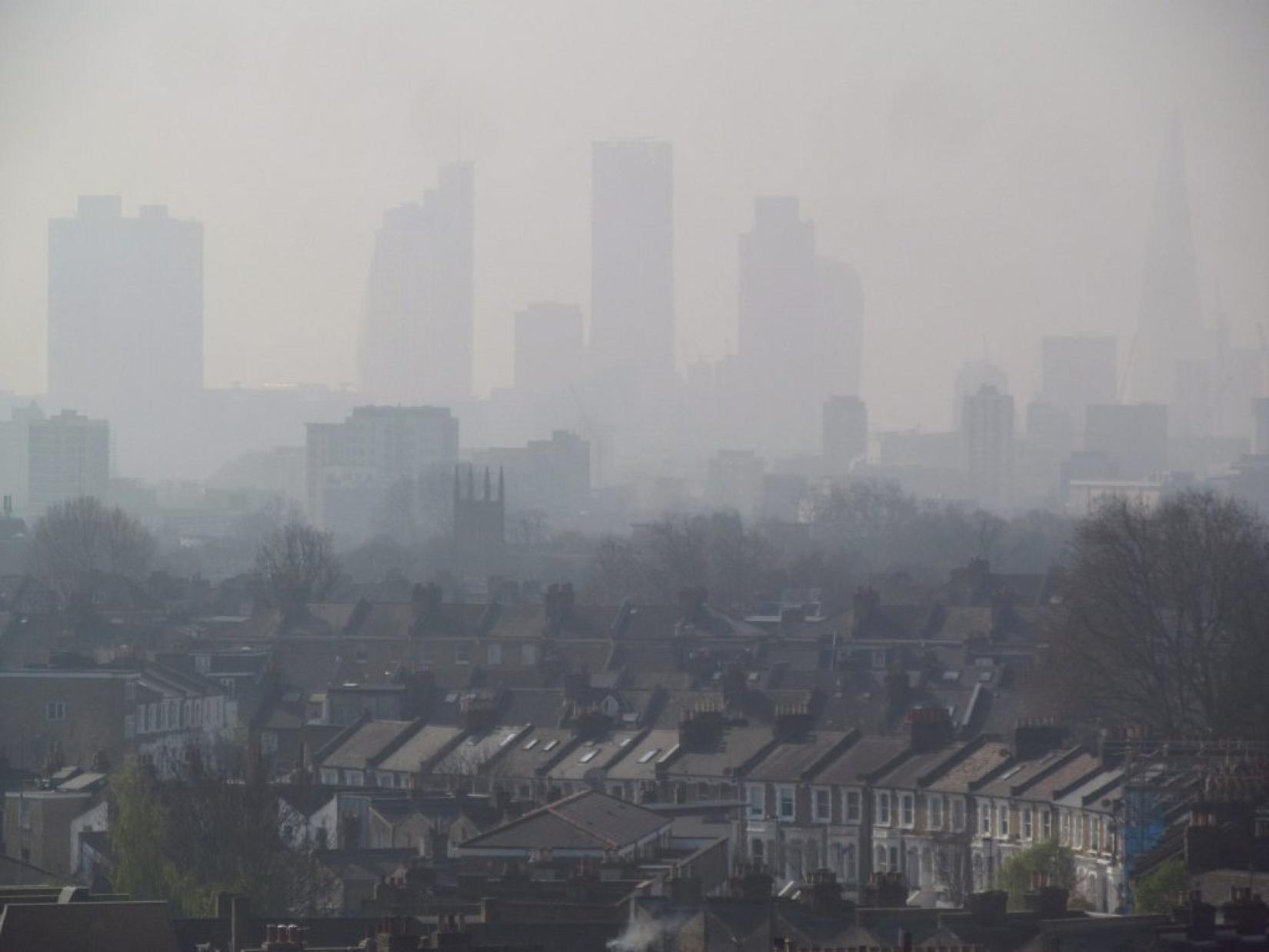 Morte de menina inglesa pode virar marco na luta contra poluição