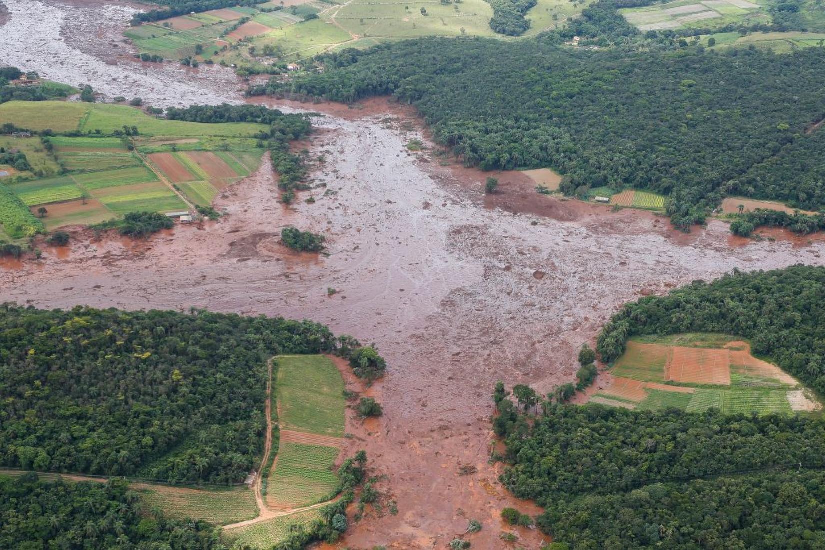 Sobrevoo da área atingida pelo rompimento da barragem em Brumadinho (MG). Foto: Presidência da República/Isac Nóbrega