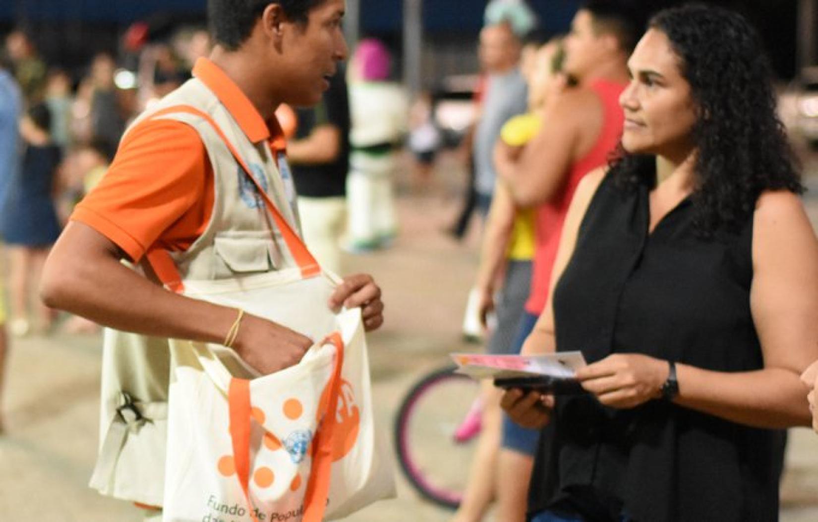 Fundo de População da ONU dá orientações de saúde para venezuelanos  transferidos de Roraima | As Nações Unidas no Brasil