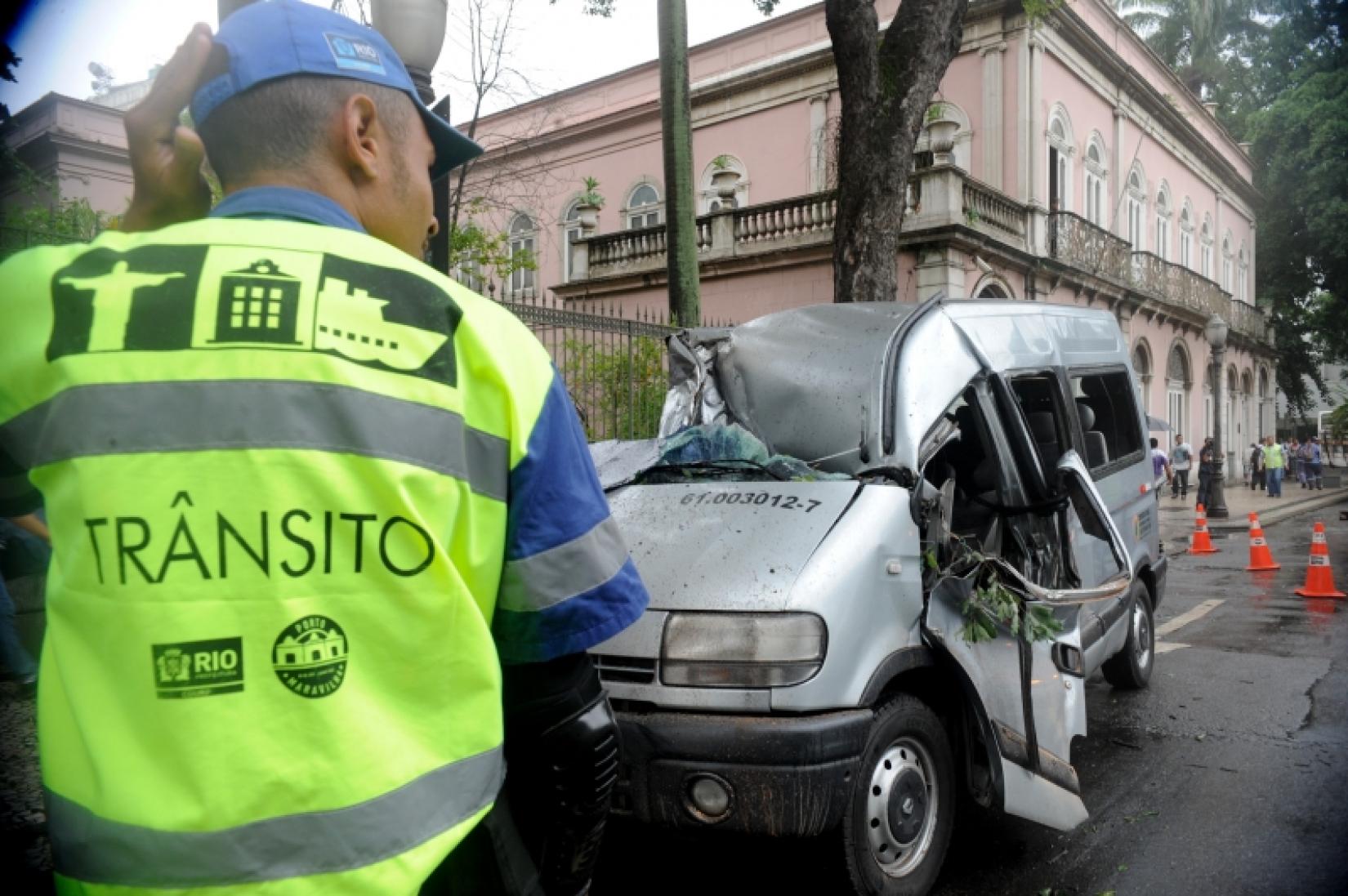 42.844 pessoas morreram em acidentes de trânsito no Brasil em 2010. Foto: Tânia Rêgo/ABr