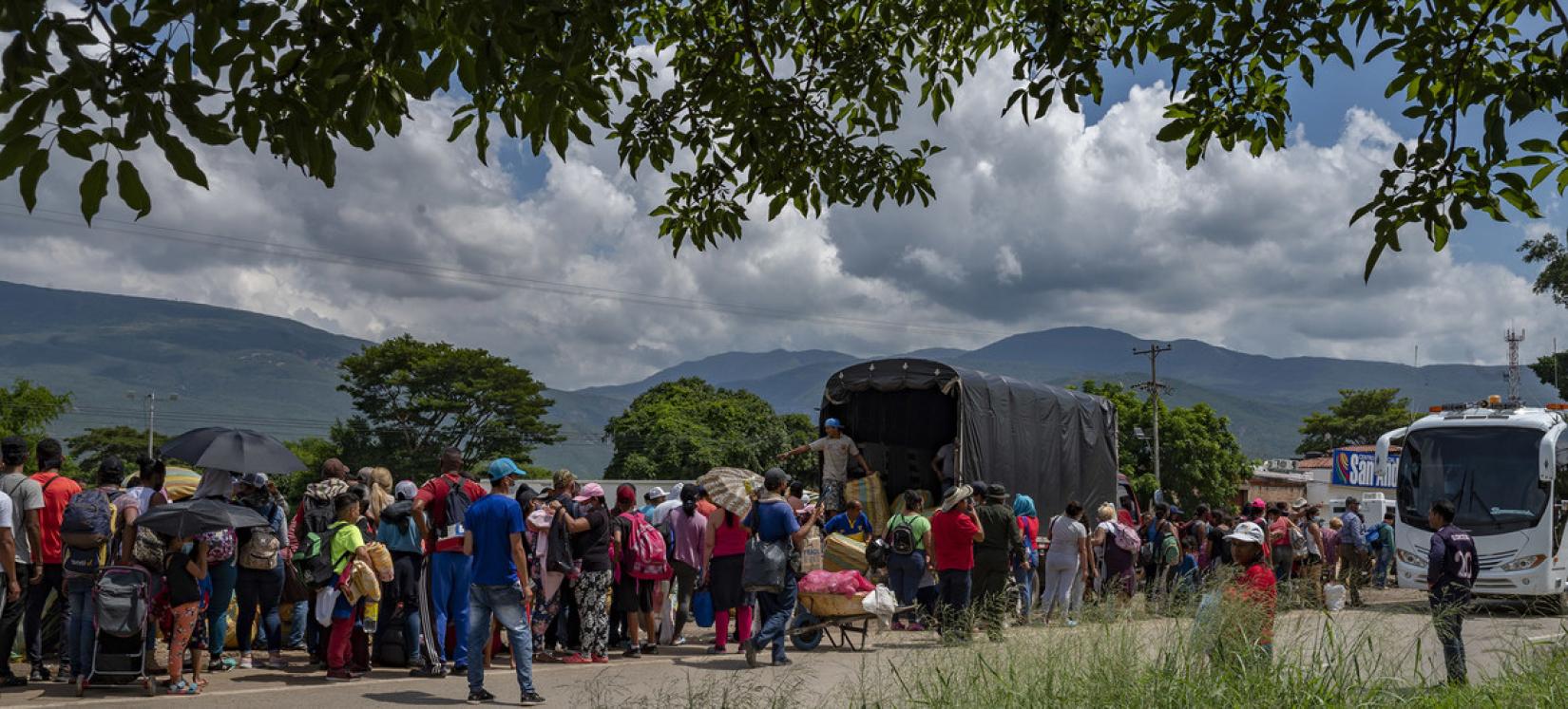 Bachelet reforçou o apelo do ACNUR e da OIM para responsabilizar os traficantes de seres humanos que lançam refugiados e migrantes em jornadas perigosas.