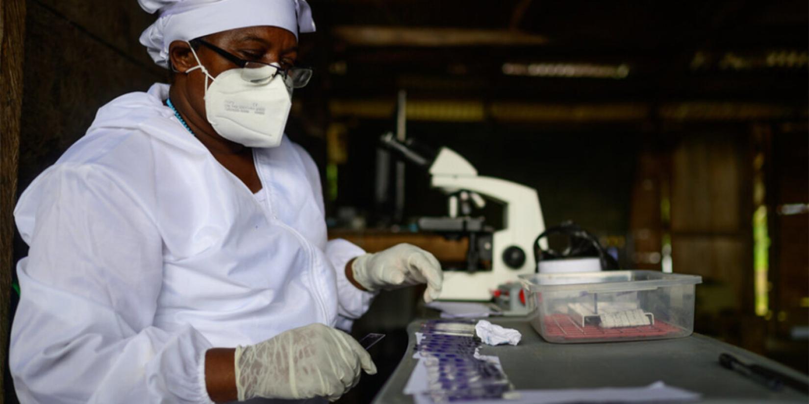Conquistas globais da malária estão ameaçadas por lacunas de acesso, COVID-19 e falta de financiamento.