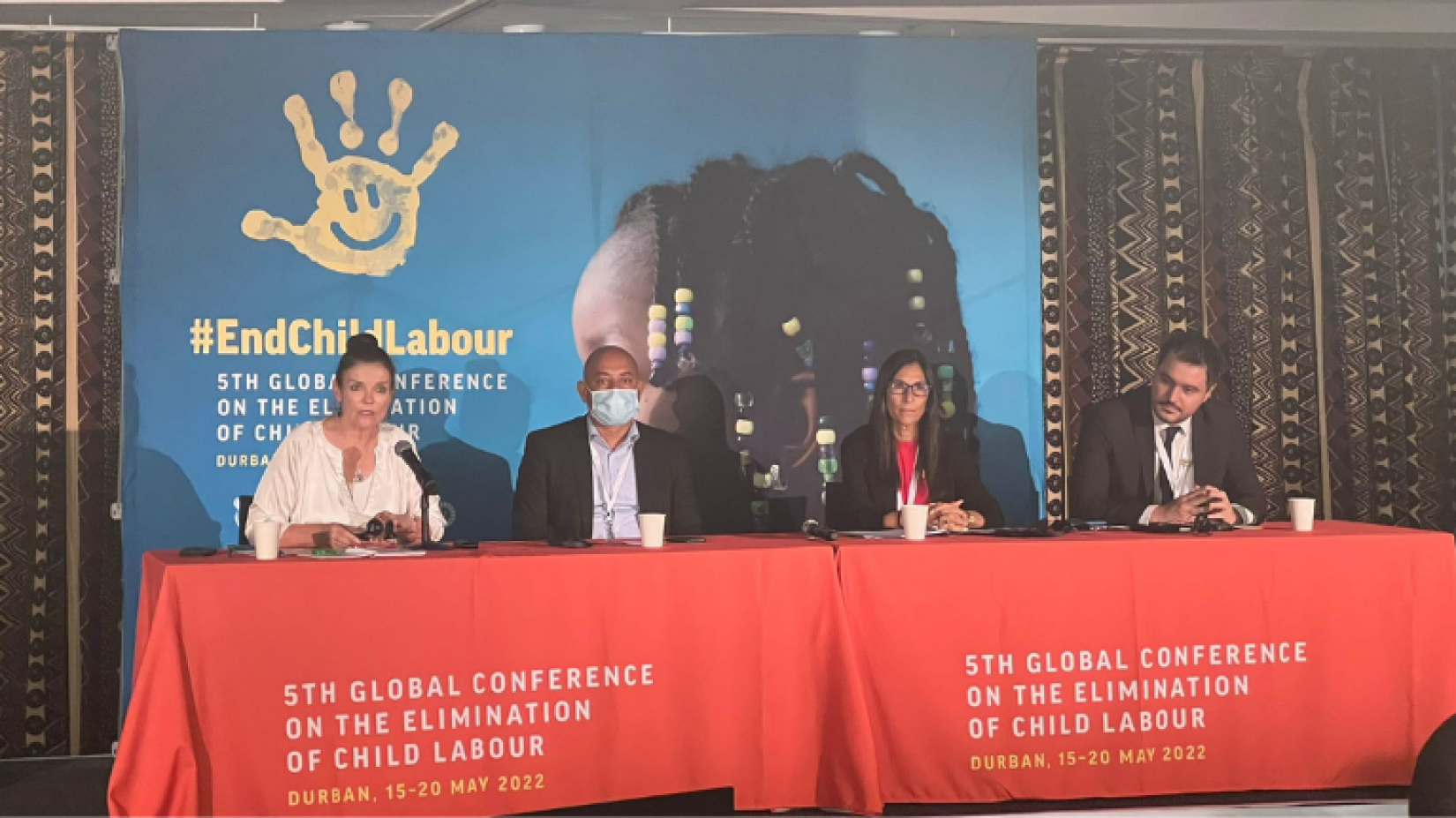 Mesa de abertura "Cooperação Sul-Sul: Boas Práticas de Inspeção do Trabalho na Prevenção e Erradicação do Trabalho Infantil".