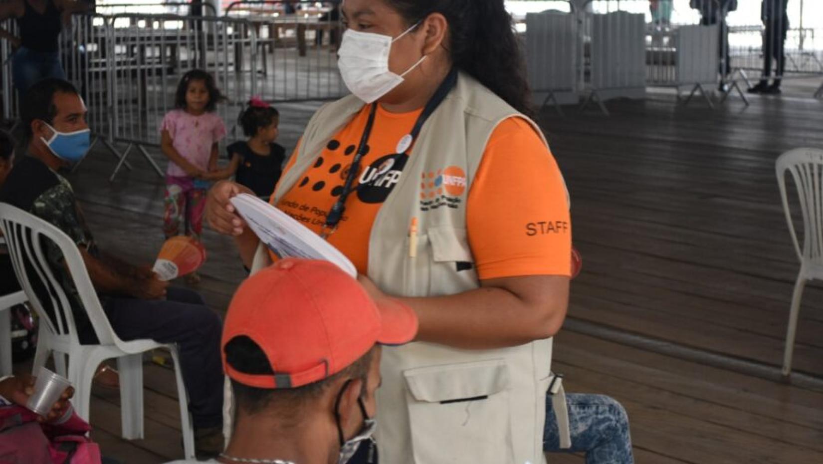 Jaqueline Oliveira começou como estagiária no UNFPA e hoje atua como assistente de proteção.