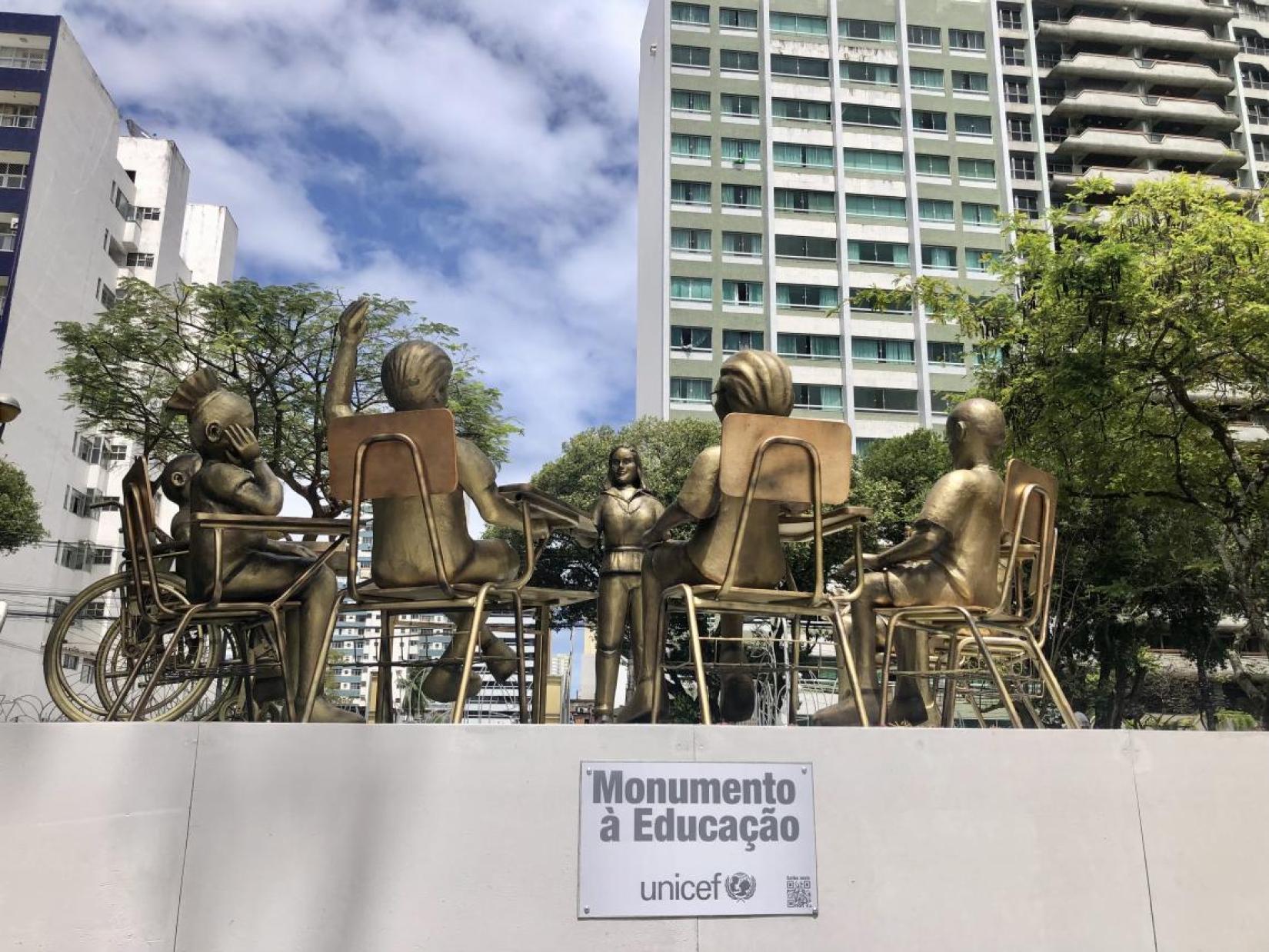Monumento à Educação na cidade de Salvador.