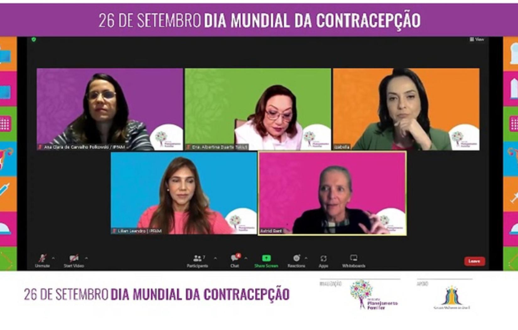 Representante do UNFPA, Astrid Bant participa de bate-papo sobre contracepção.