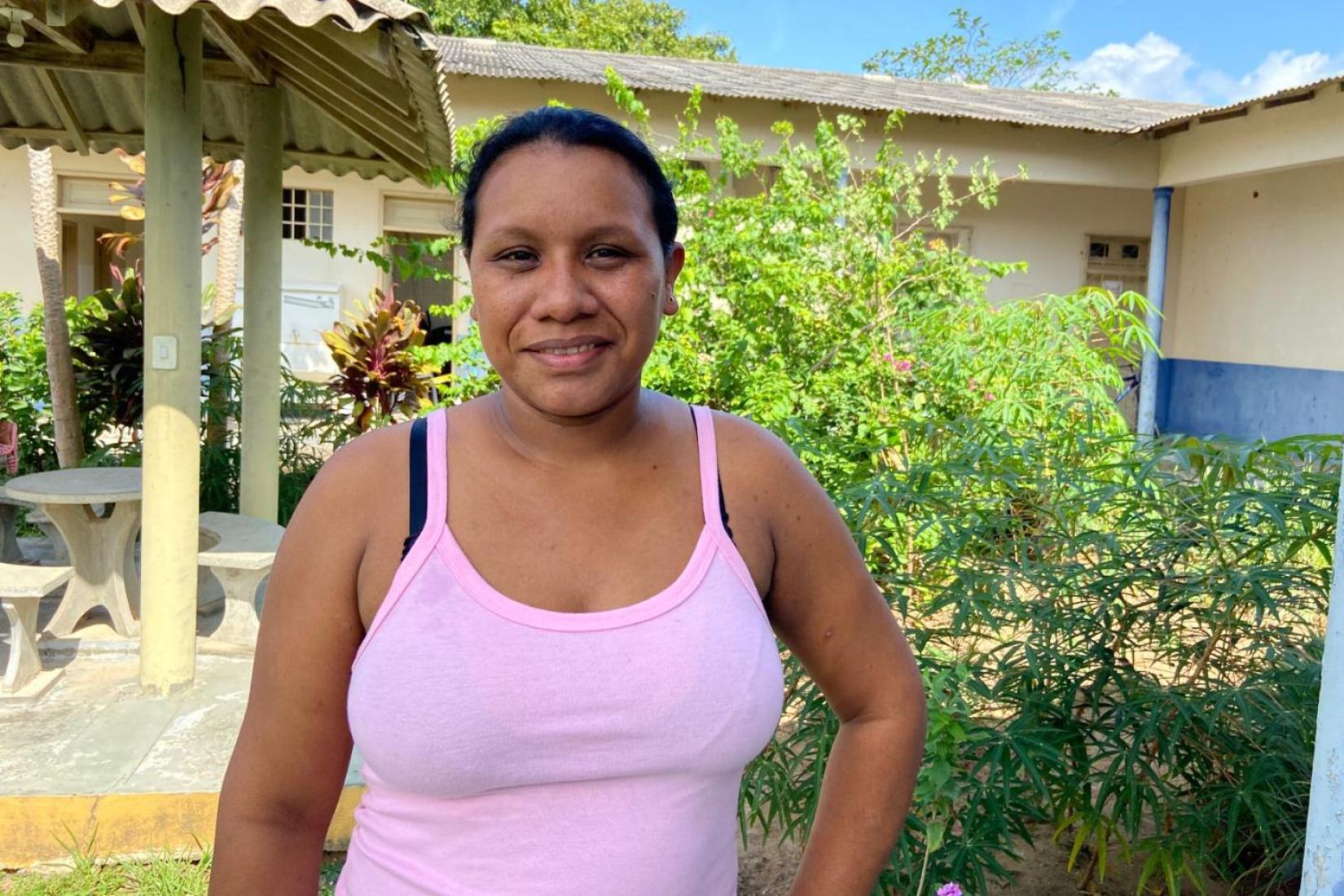 Com cinco filhos, Sandriele se divide entre a rotina atarefada de agente indígena de saúde e mãe de família.