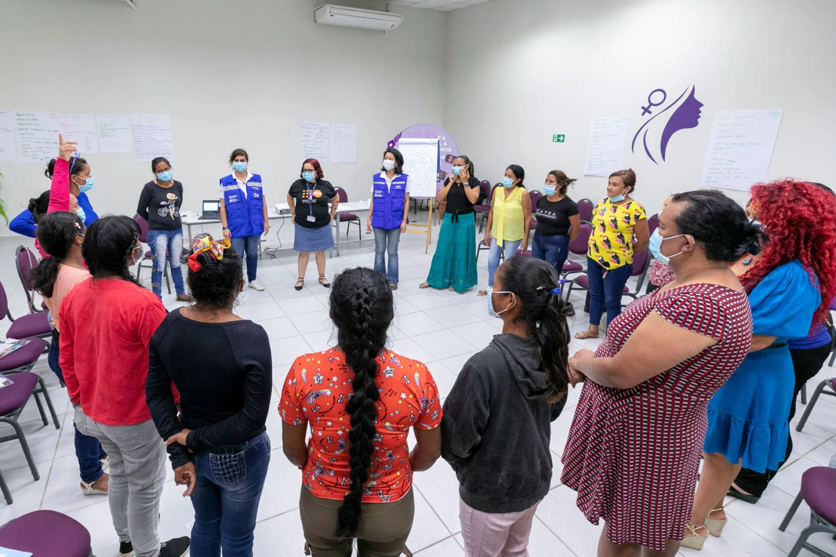 OPAS, UNFPA e Rede de Proteção Intersetorial capacitam no Brasil mulheres indígenas, trans, migrantes e refugiadas sobre prevenção à violência de gênero