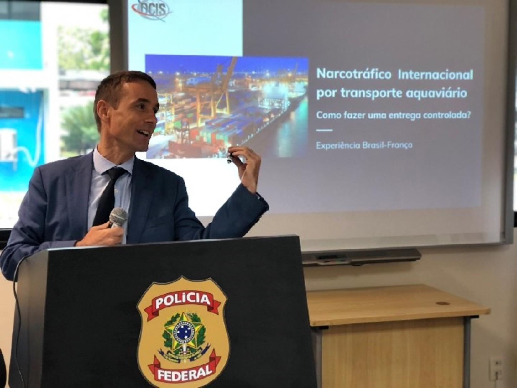 Em Manaus, autoridades brasileiras, peruanas e colombianas participam de missão de intercâmbio sobre cooperação policial para o enfrentamento ao tráfico de drogas.
