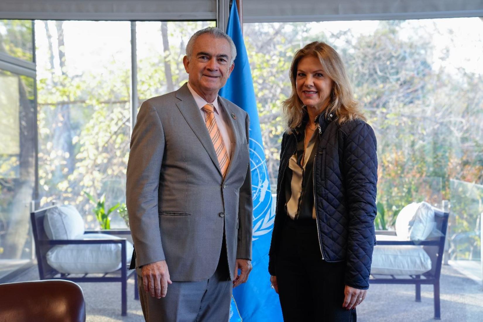 Silvia Rucks, Coordenadora Residente das Nações Unidas no Brasil, em reunião com José Manuel Salazar-Xirinachs, Secretário Executivo da CEPAL. 