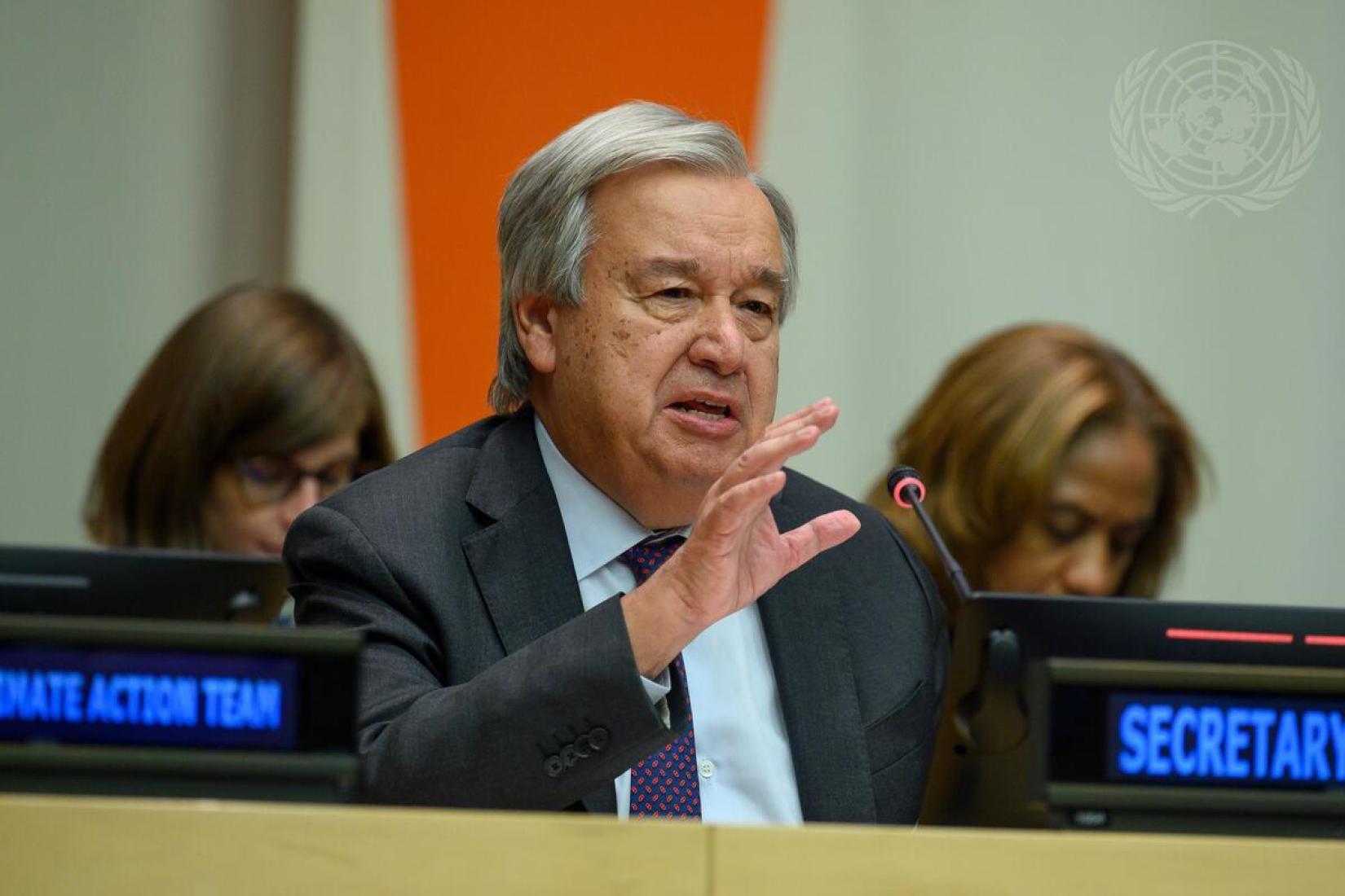 O secretário-geral António Guterres discursa na sessão de encerramento da Cúpula de Ambição Climática, no dia 20 de setembro de 2023. 