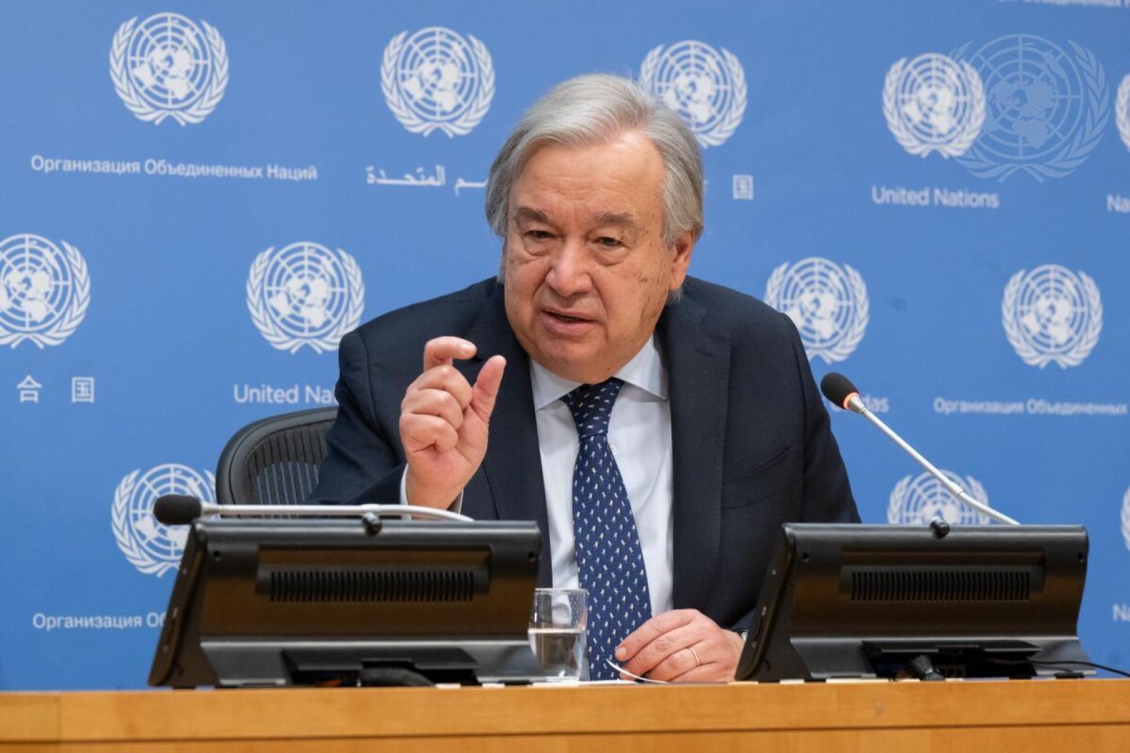 Secretário-geral das Nações Unidas, António Guterres, participa de coletiva de imprensa para lançamento do Relatório sobre a Lacuna de Emissões, em 20 de novembro de 2023. 