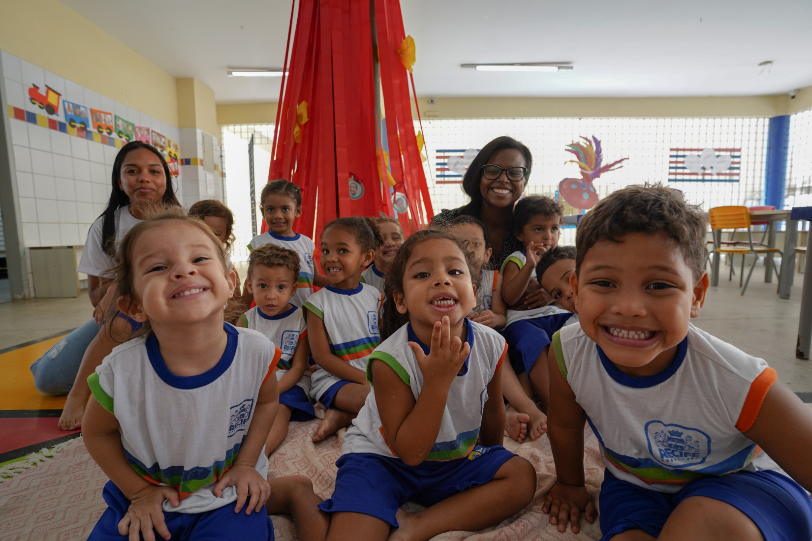 A estratégia Primeira Infância Antirracista (PIA) do UNICEF tem como objetivo chamar a atenção e sensibilizar profissionais da educação, saúde e assistência social sobre os impactos do racismo no desenvolvimento infantil. 