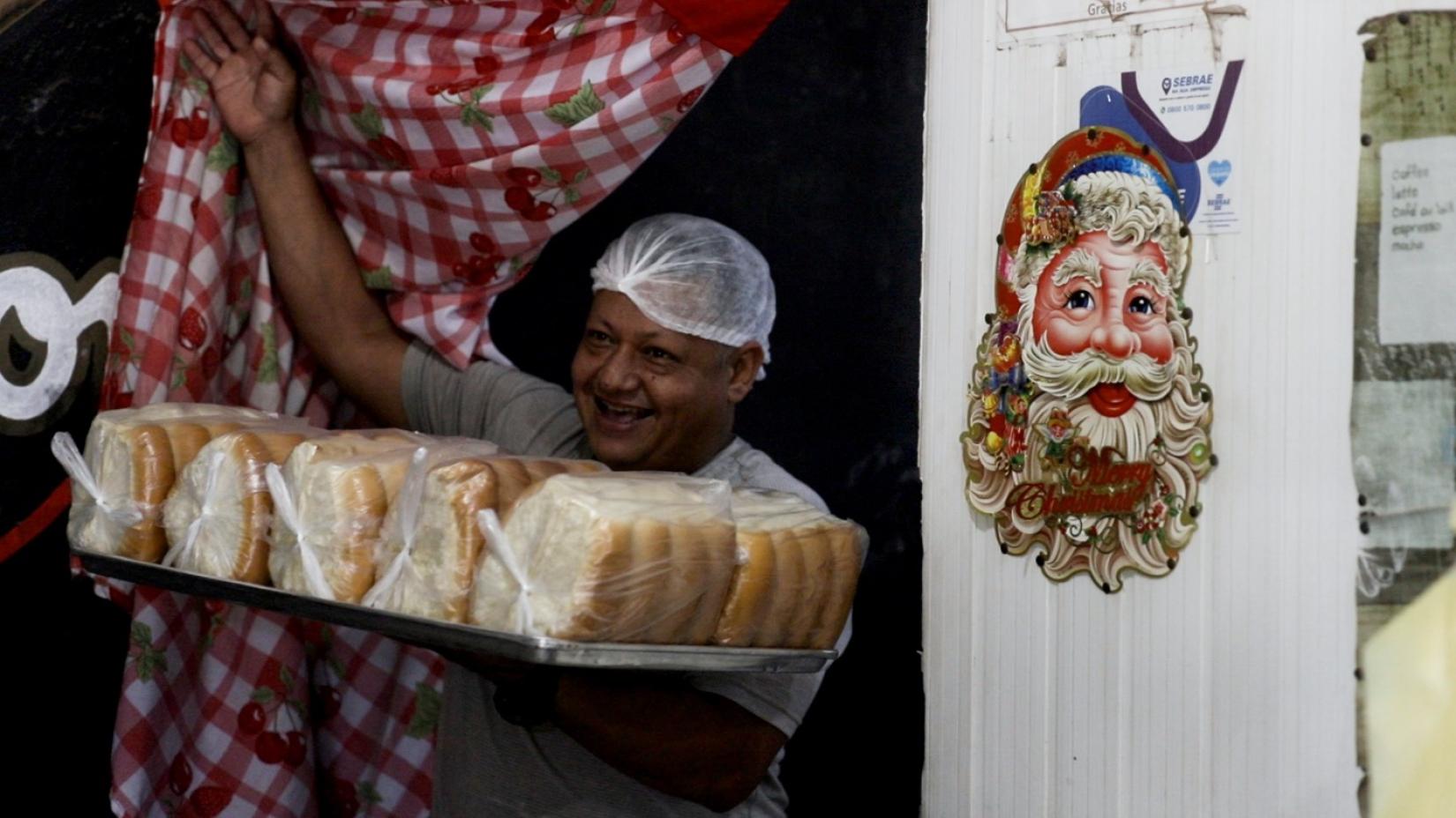 “O produto venezuelano é muito distinto do brasileiro, mas fazer pães era o nosso negócio, e fomos persistindo. Começamos com o que sabíamos, o pão de massa grosa, igual fazíamos na Venezuela, e a população gostou”, lembra Rene