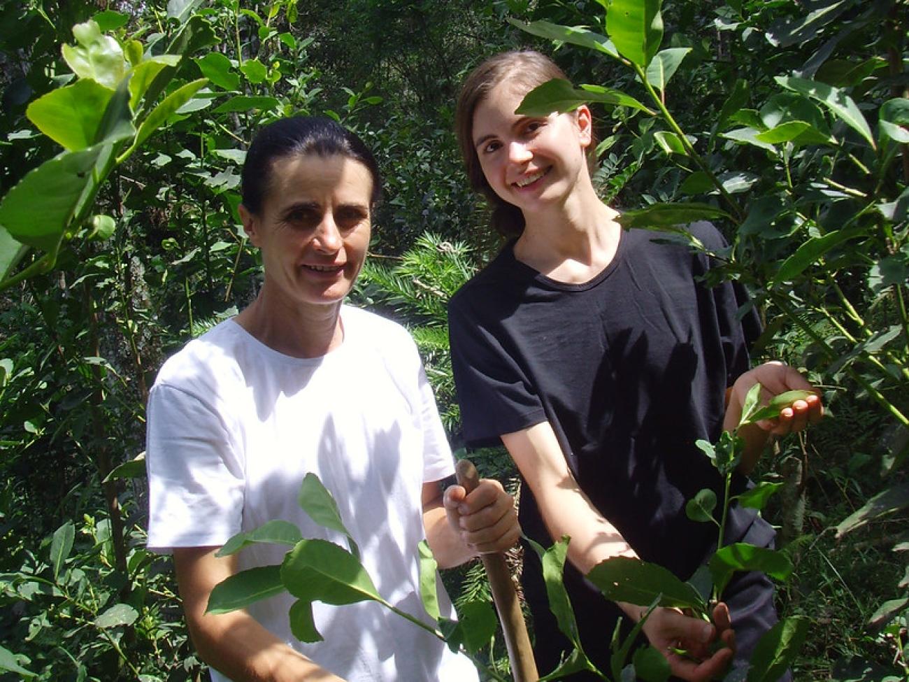 No interior do Paraná, mãe e filha compartilham amor pela agroecologia e juntas plantam o futuro.