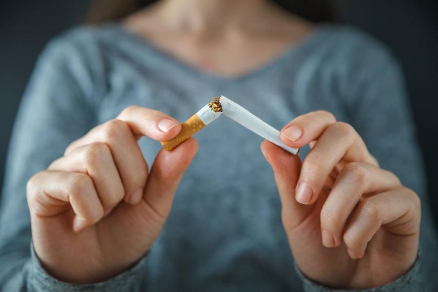 Novo relatório mostra que se os usuários de tabaco pararem de fumar, o risco de desenvolveram doenças cardíacas diminuirá em 50% após um ano sem fumar.