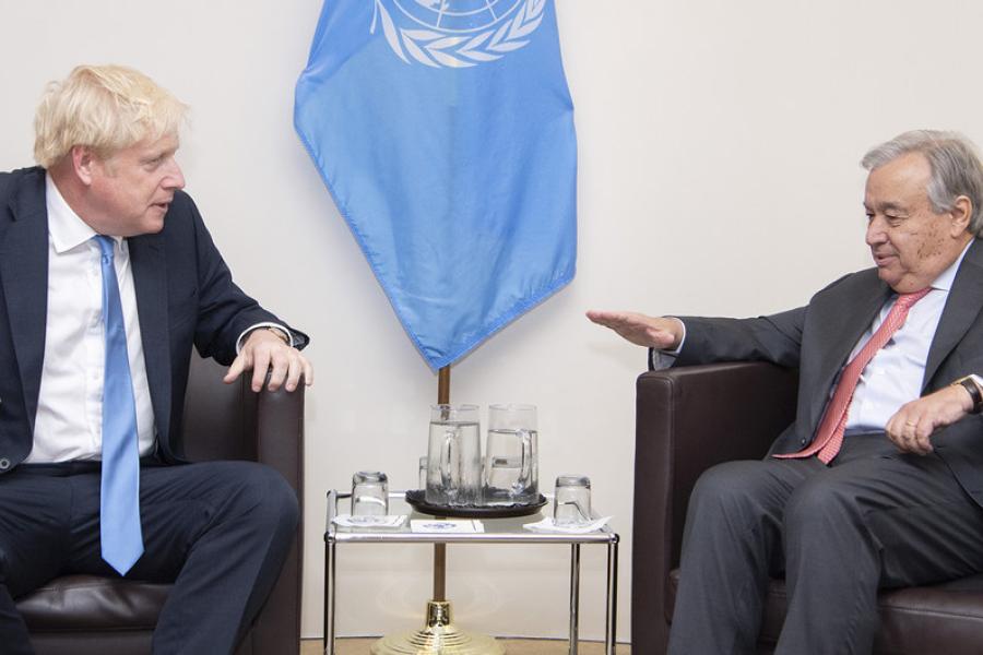 O primeiro-ministro do Reino Unido, Boris Johnson, e o secretário-geral da ONU, António Guterres.