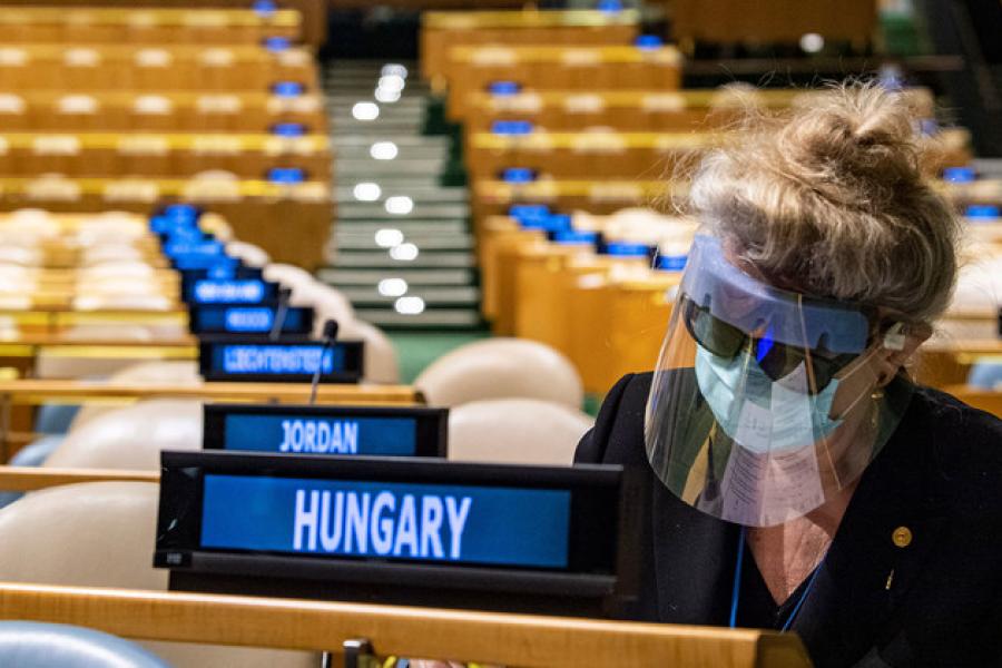 Katalin Bogyay, representante permanente da Hungria nas Nações Unidas, durante as eleições na Assembleia Geral. 