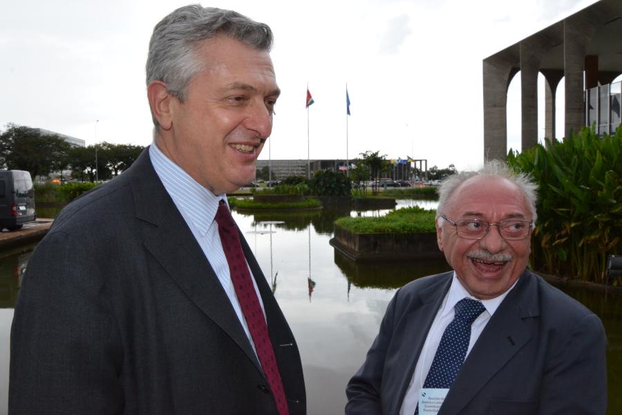 Alto Comissário do ACNUR, Filippo Grandi, participa de encontro ao lado de Dr. Cândido em Brasília