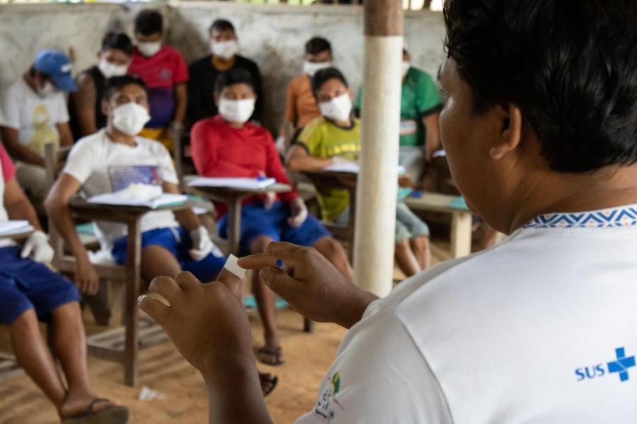 Comunidade Yanomami recebe treinamento para detectar malária 