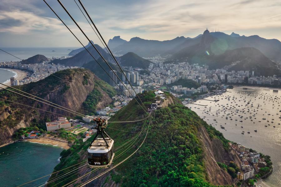 Imagem aérea do Rio de Janeiro a partir do Pão de Açúcar