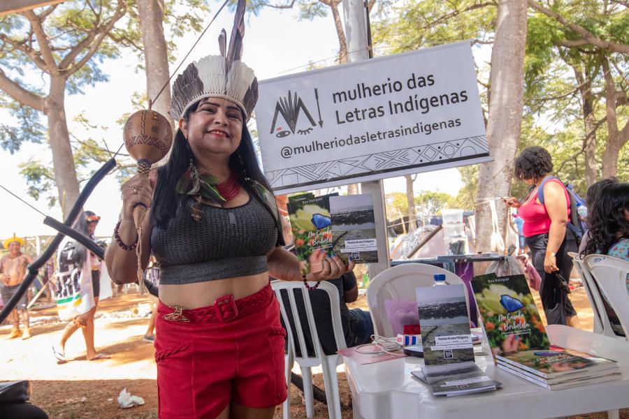 Eva Potiguara é uma das articuladoras do “Mulherio das Letras Indígenas”, que estimula a escrita entre mulheres indígenas Brasil afora