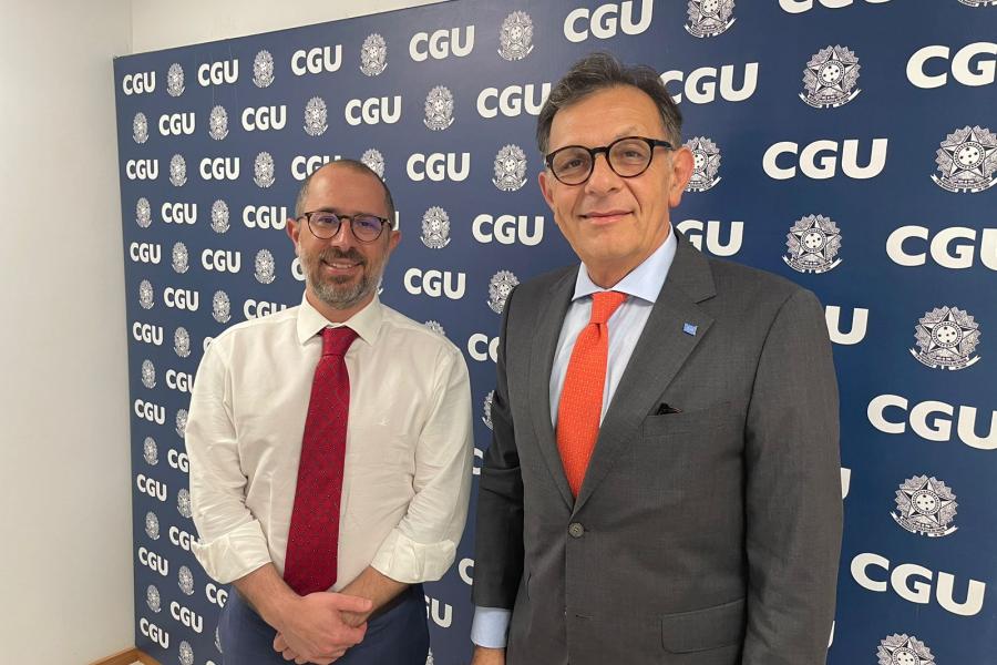 Diretor regional do UNOPS, Fabrizio Feliciani, com o ministro da CGU, Vinícius Marques de Carvalho.