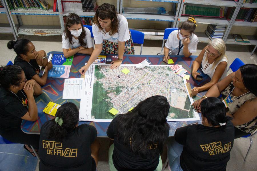 Uma das ferramentas apresentadas foi a metodologia Cidade Mulher, aplicada pelo projeto Cooperação Pernambuco. Nela, moradoras e frequentadoras dos territórios refletem sobre como a violência afeta suas vidas. 